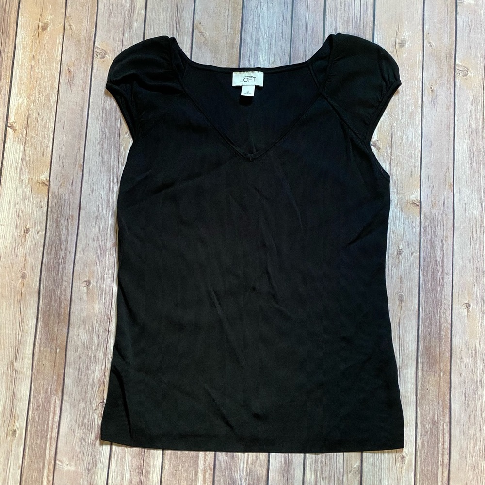 Ann Taylor LOFT top - Size M - Black